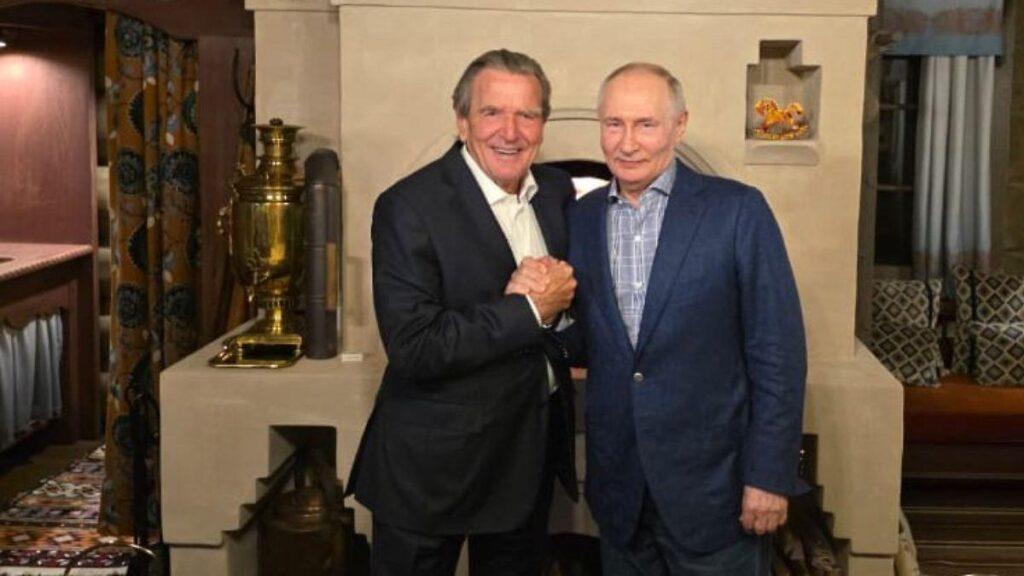Schröder celebrates Putin's birthday in Moscow #DE #Deutsch #Deutschsprechenden #Europe