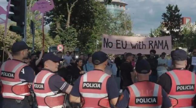 Tensions flared outside Albanias government headquarters in Tirana on Wednesday as European Commission President Ursula von der Leyen met Prime Minister Edi Rama, with protesters demonstrating the her host and clashes breaking out with police.Large  source/editor : Krassen Nikolov