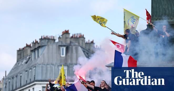 Waves of protests expose debt crisis faced by French government, but political wrangling is stalling an escape plan. Is there a way out?Eight years have passed since rising fuel prices brought the gilets jaunes (yellow vest) demonstrators to the str source/editor : Phillip Inman