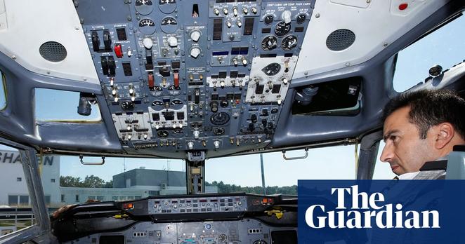 Pilots report pressure to extend working hours and fears of penalties for declaring themselves unfit to flyThree in four European airline pilots have taken microsleeps in the cockpit, while almost a quarter routinely fly despite being too fatigued t  source/editor : Carmen Aguilar García and Sarah Marsh